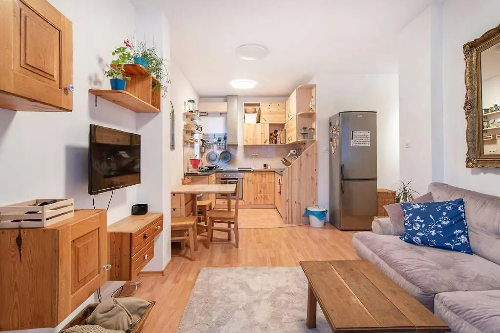 Vivid And Stylish 1 Bedroom Apartment 소피아