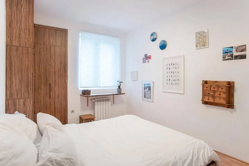 Vivid And Stylish 1 Bedroom Apartment 소피아