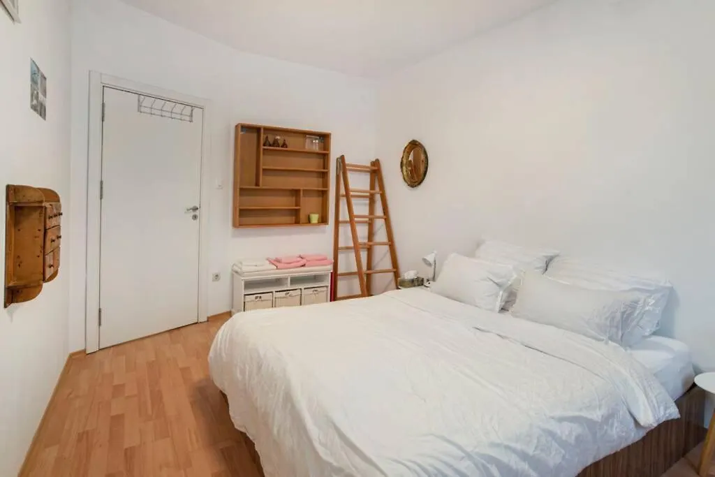 Vivid And Stylish 1 Bedroom Apartment 소피아 불가리아