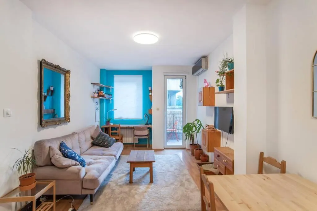 Vivid And Stylish 1 Bedroom Apartment 소피아 0*,